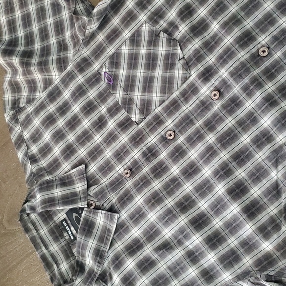 Oakley shirt - Picture 2 of 6